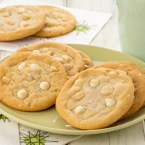 White Chocolate Macadamia (2.7 lb Tub)